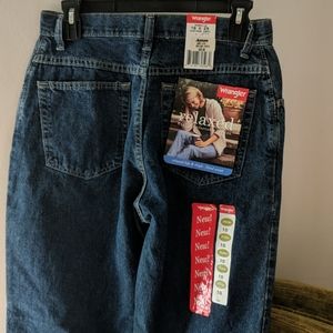 Vintage Wrangler Relaxed Fit Women's Petite Jeans